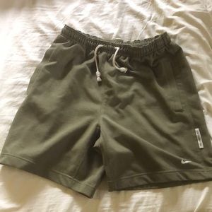 LIKE NEW! Nike cloth shorts, stylish and comfortable!